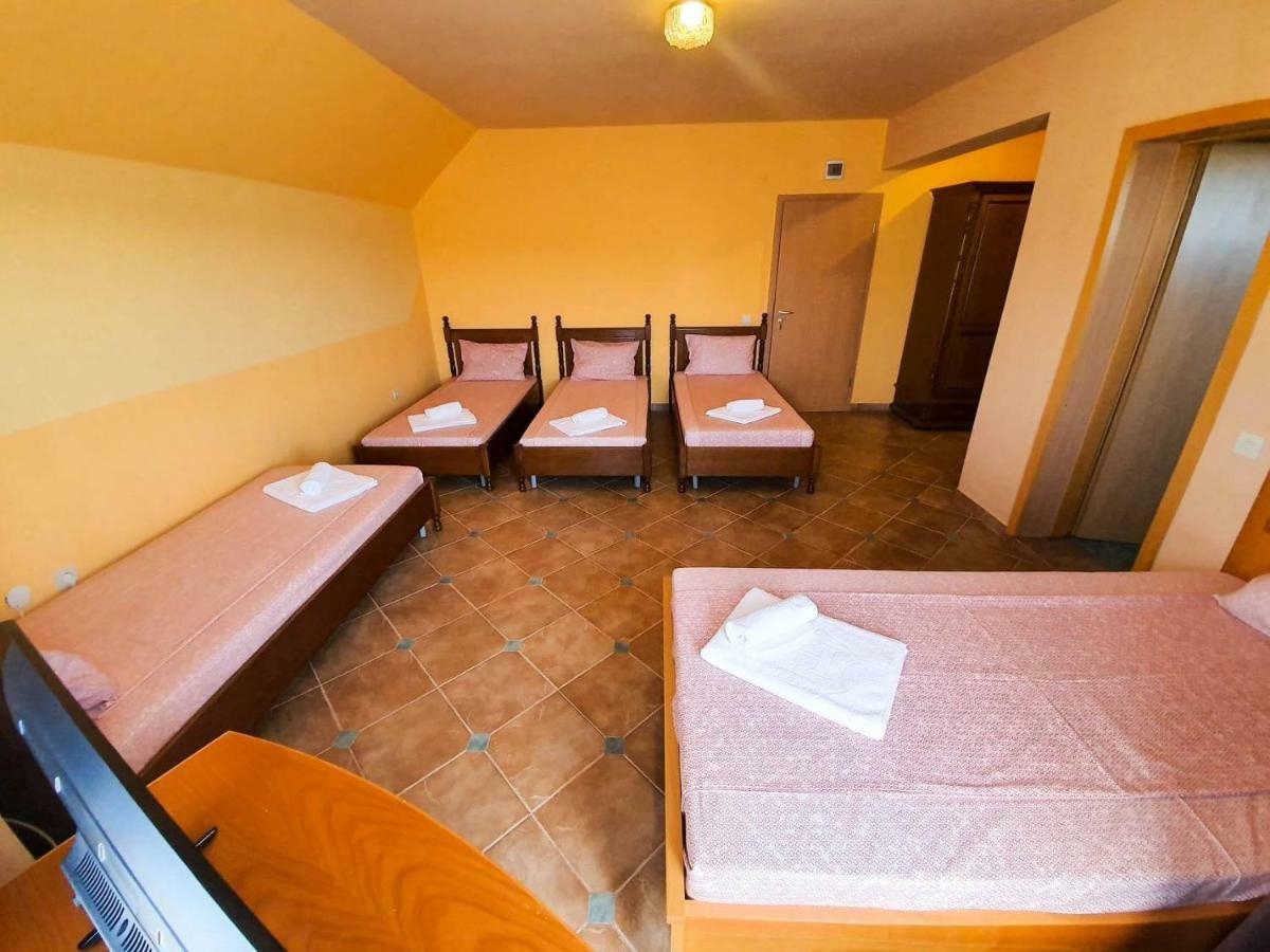 Rooms Cristian Deva Exterior foto